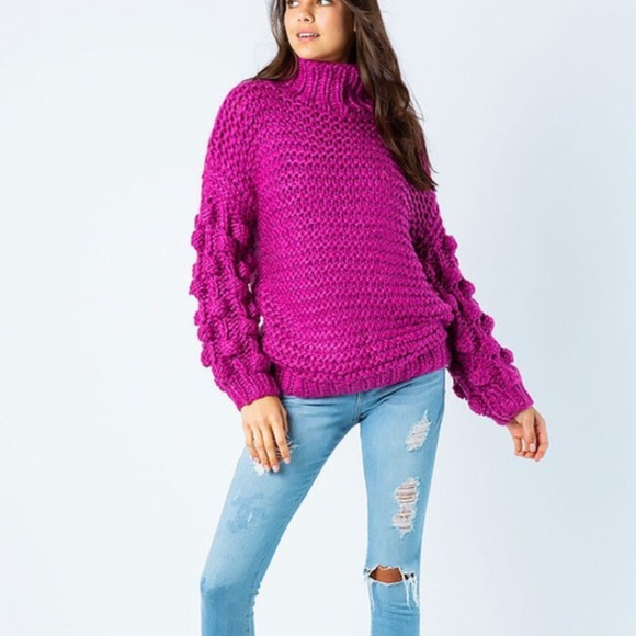 NWT PREMIUM HAND KNIT GORGEOUS Ball Sleeve Sweater - Picture 6 of 8